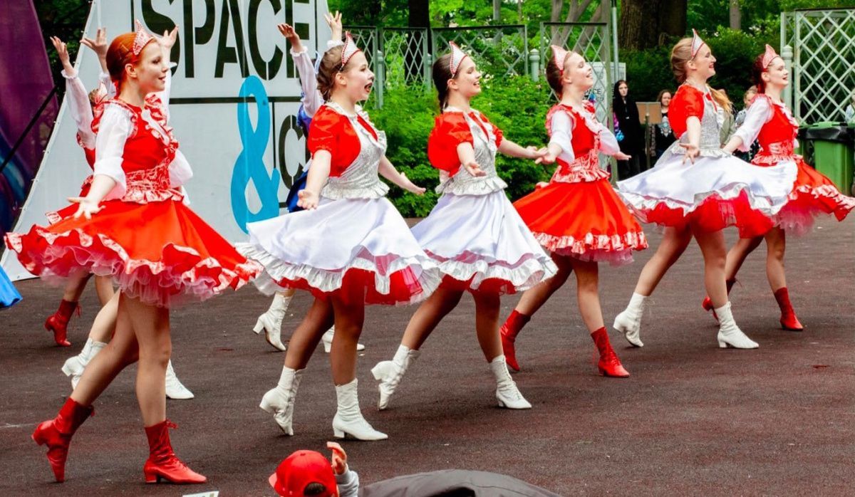 Фестиваль &quot;День эколога -2025&quot; в Петербурге посвятили зеленым сокровищам города