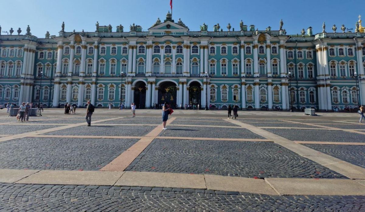 На Дворцовой площади Петербурга стартует ремонт брусчатки