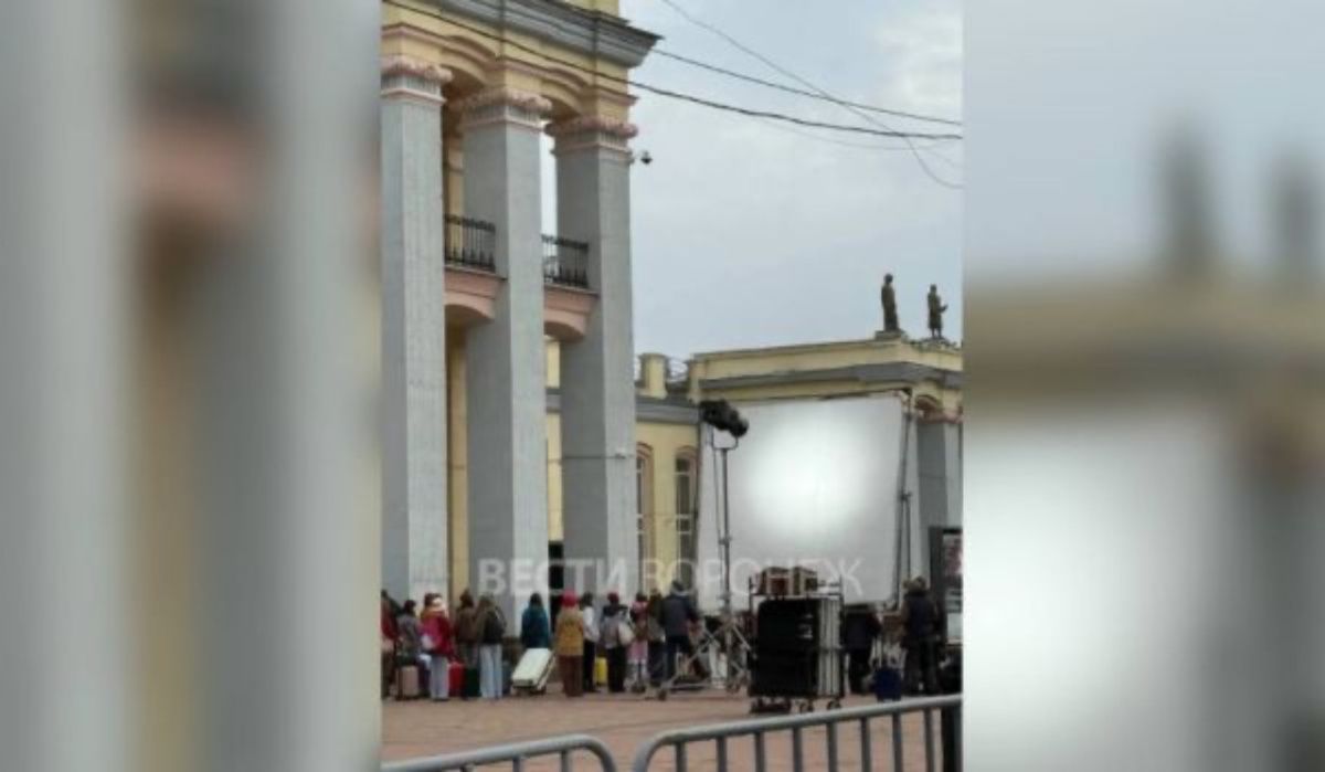 Съемки фильма «Три кота» второй день проходят на вокзале Воронеж-1