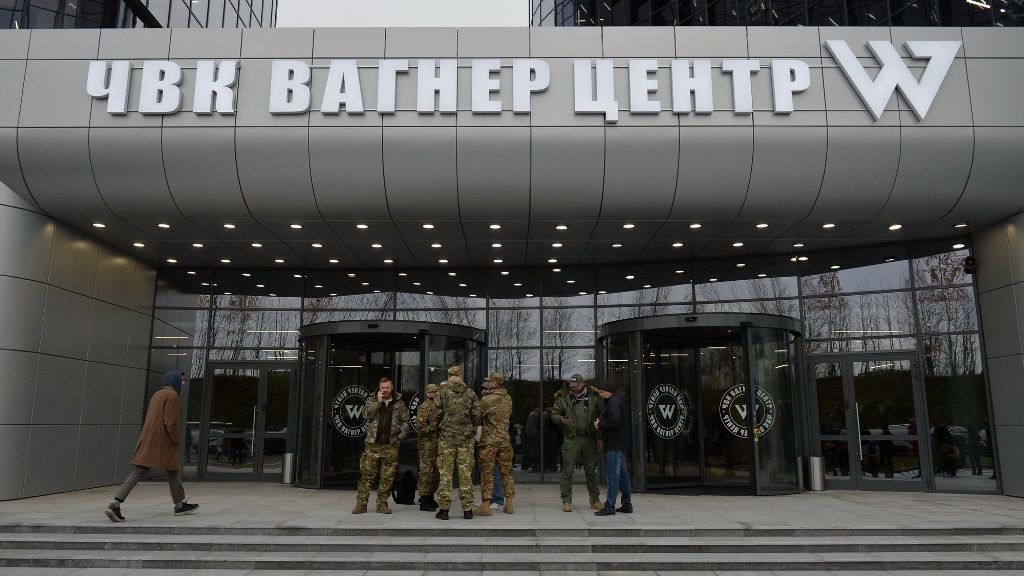 Поездка Беглова в Москву закончилась попыткой срочно открыть «ЧВК Вагнер Центр» — СМИ