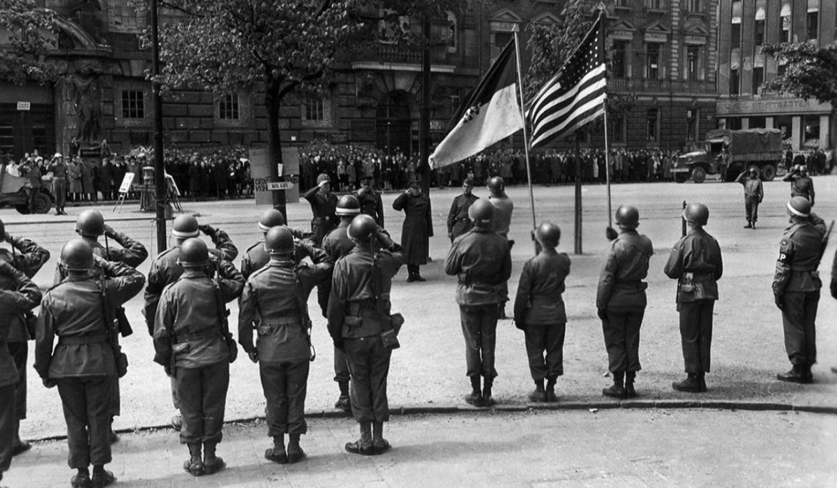 80 лет встречи на Эльбе: языковой барьер не помешал солдатам