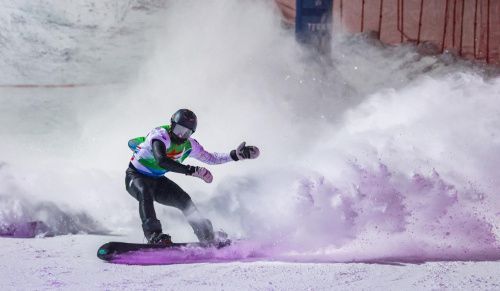 В Красноярском крае 30-градусный мороз не помешал проведению международных соревнований по сноуборду 