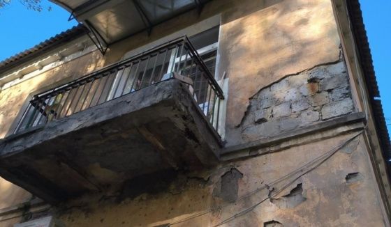 Жители Воронежа попросили прокуратуру выяснить, почему капремонт аварийного дома отложили на десятилетия