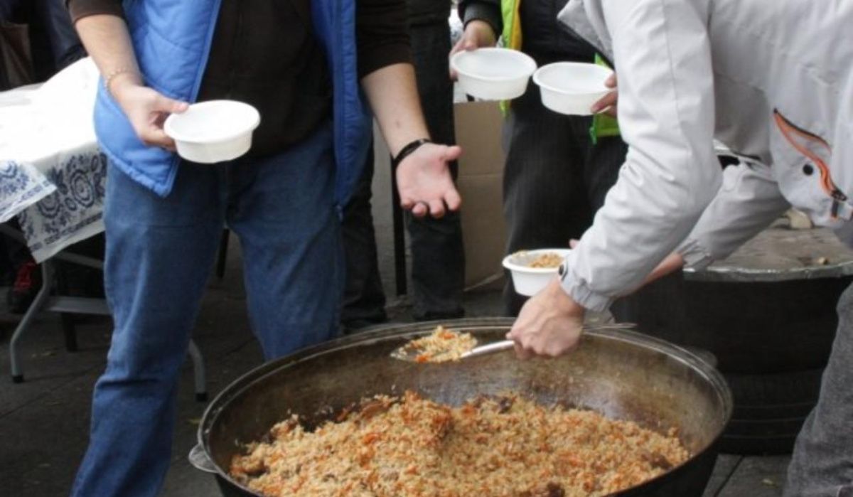 В ближайшие выходные волгоградцев угостят пловом