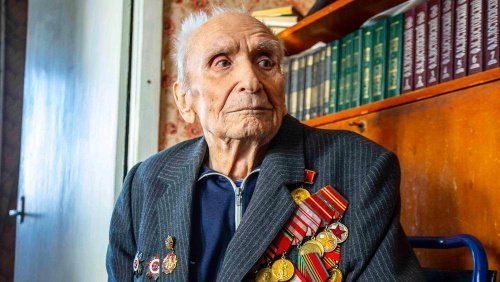 В Воронеже поздравили с 97-м днем рождения ветерана Великой Отечественной войны Василия Карнушина