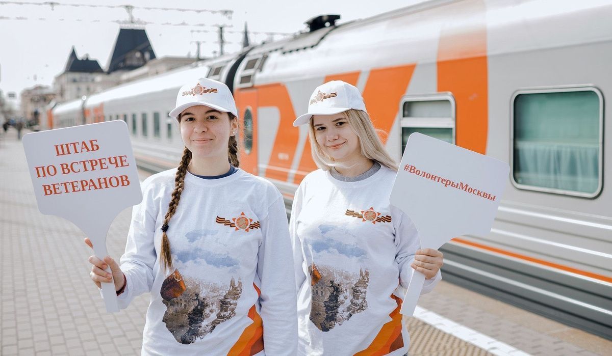 Десятки тысяч волонтеров принимают участие в патриотических программах столицы