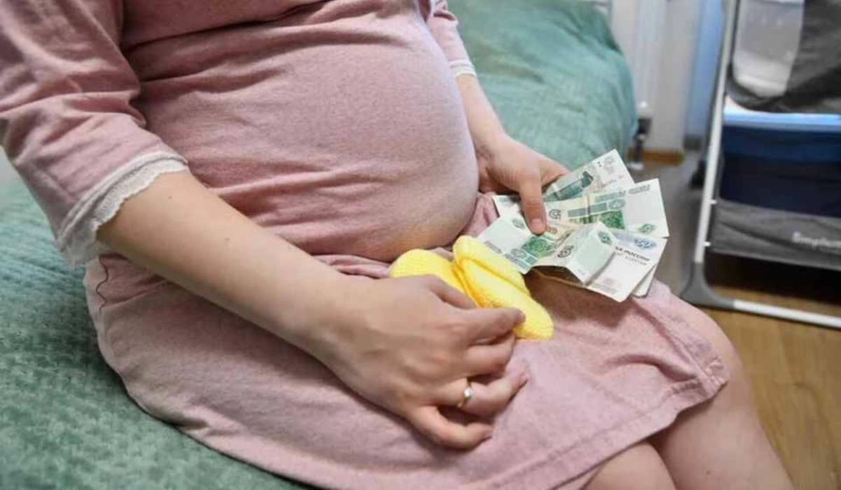 В Новосибирской области студентки теперь могут получать пособие по беременности и родам