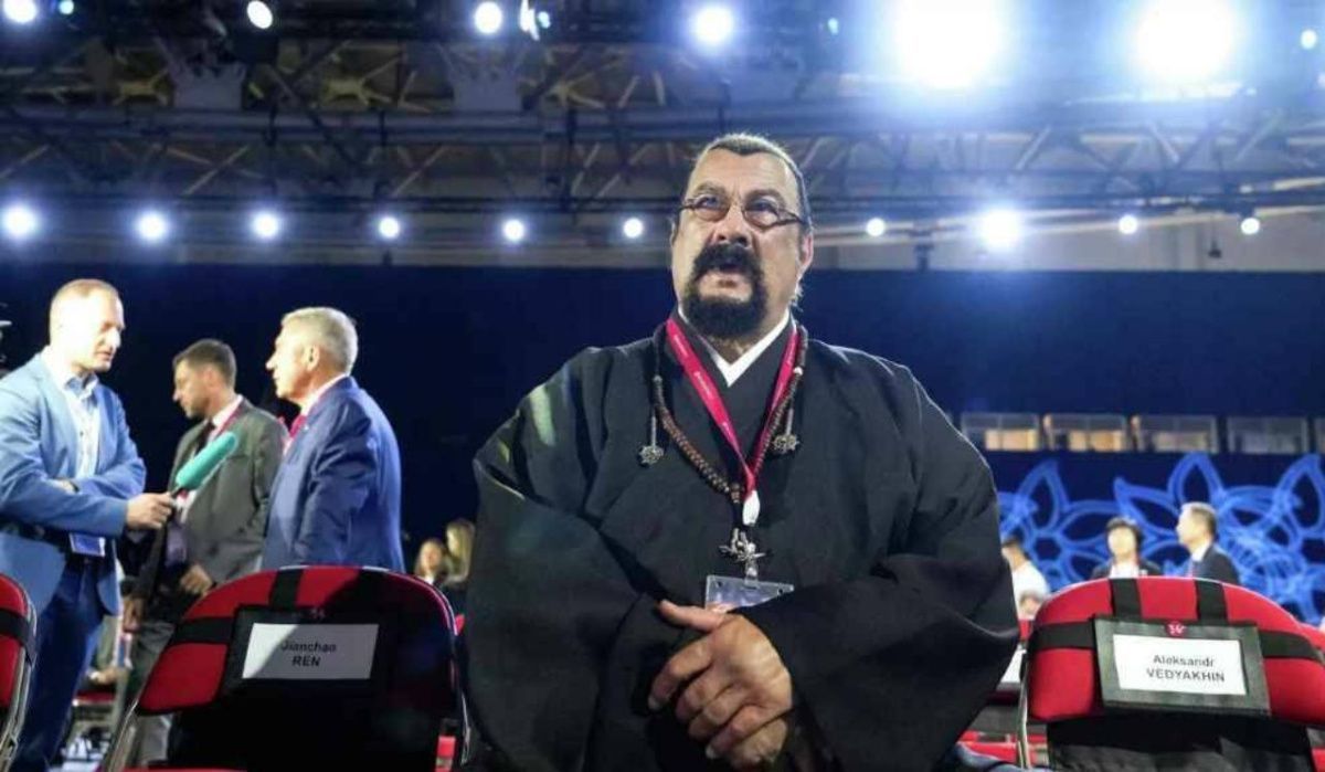 Стивен Сигал назвал себя русским