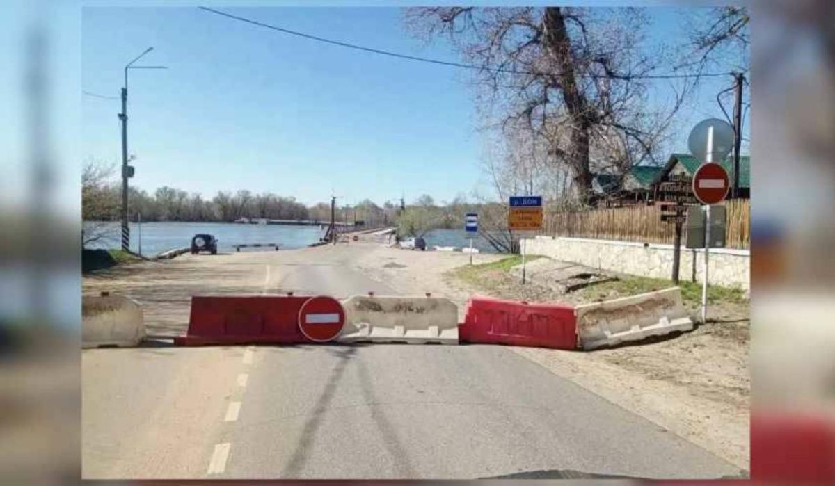 В Воронежской области паводок закрыл движение по наплавному мосту