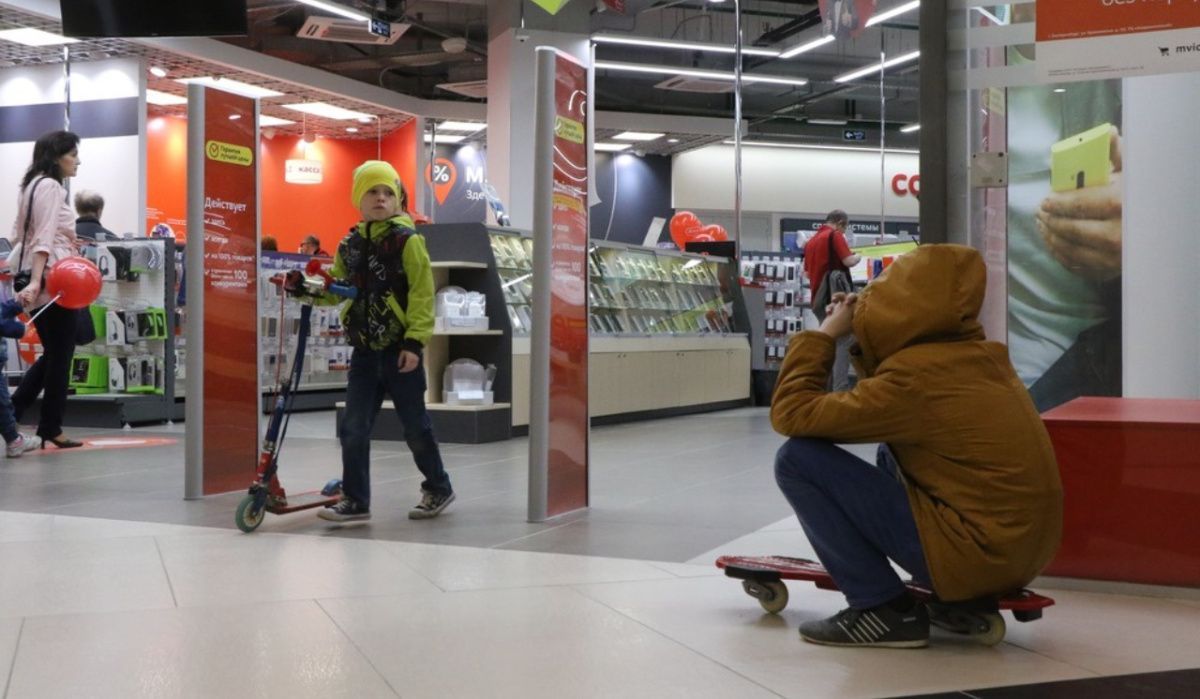 Подростков в Перми выгоняют из ТЦ: но есть ли другие возможности для досуга?