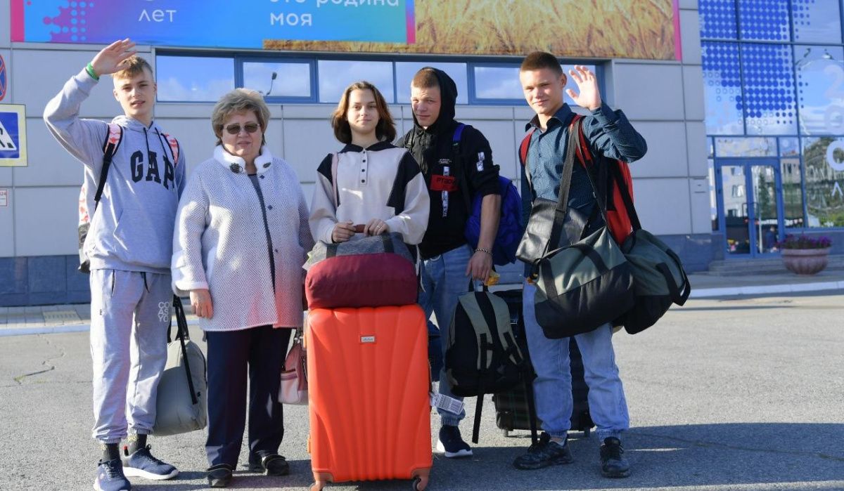 Дети-сироты из Донецка нашли новые семьи в Омске 