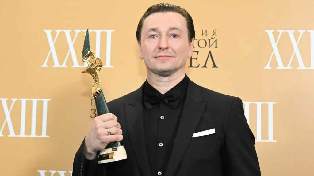 Сергей Безруков удостоен награды Министерства обороны России