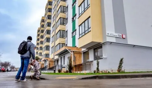 В Красноярске жителям Херсона начали выдавать жилищные сертификаты