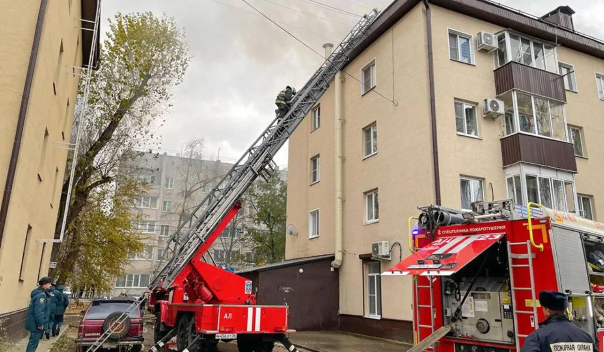 Власти Воронежа разбираются в причинах возгорания жилого дома 